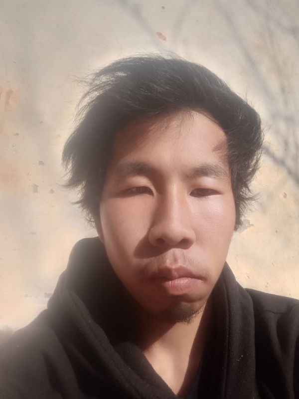 胡明的第一张照片--巧家闪婚服务中心